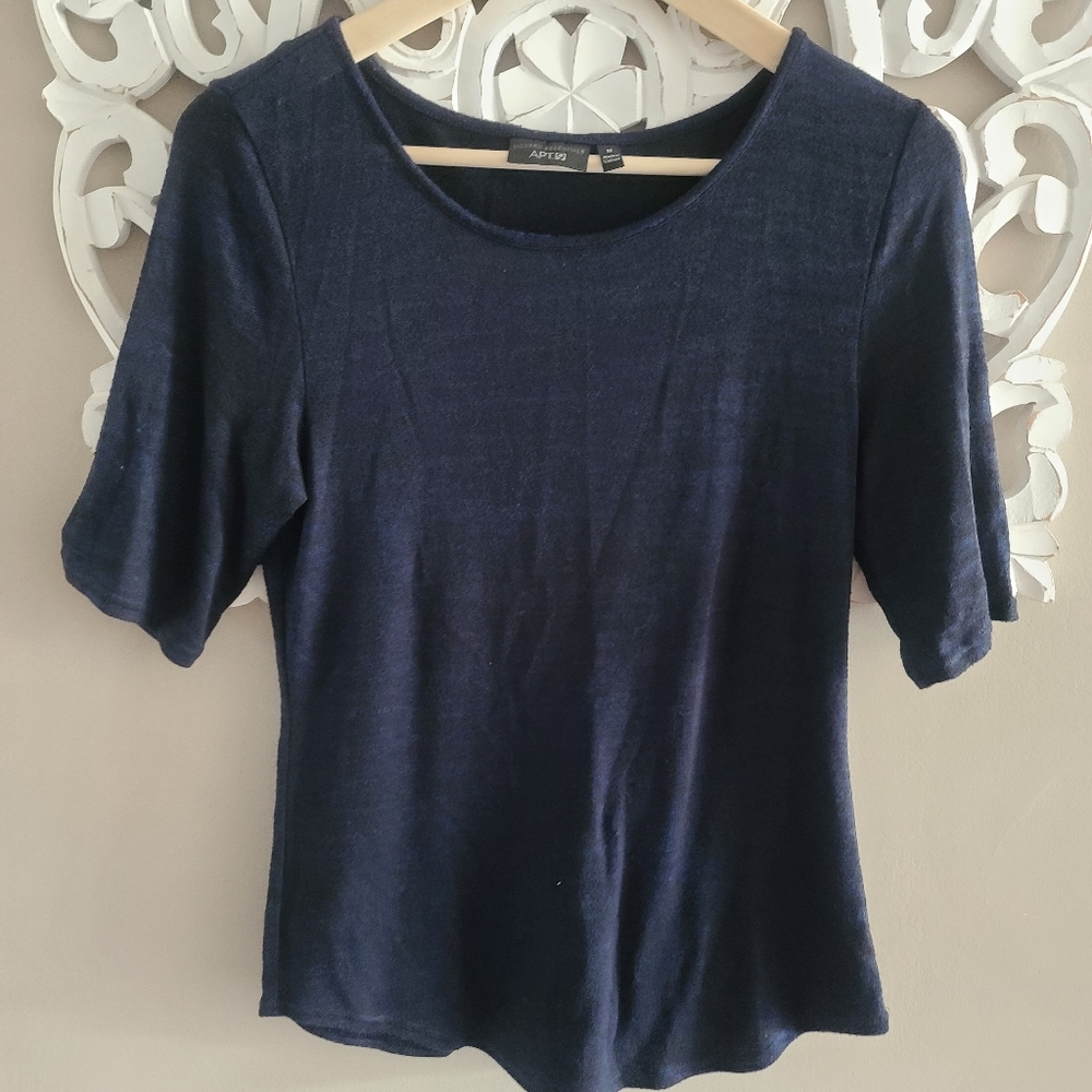 Quarter sleeve tee